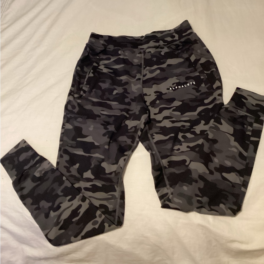 Alphalete brand new joggers zipper pockets
